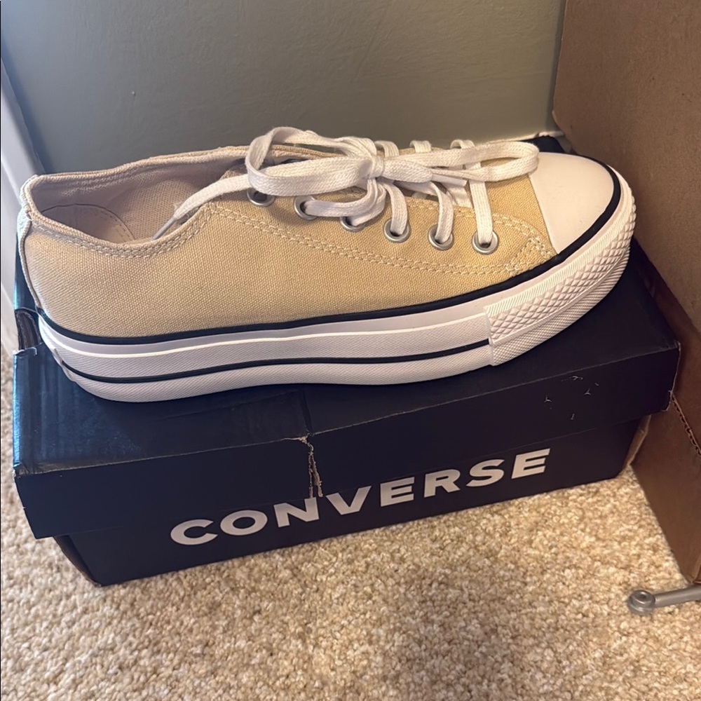 Converse Tan Low-Top Sneakers